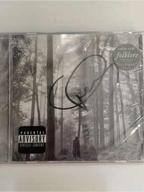 Taylor swift signed folklore cd
